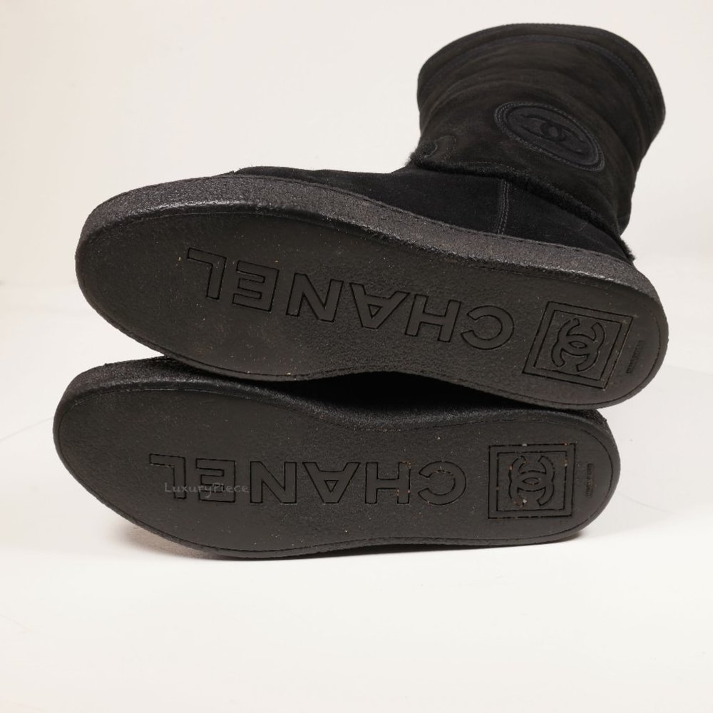 Amazing Chanel Snow Boots Sheepskin - Picture 9 of 14
